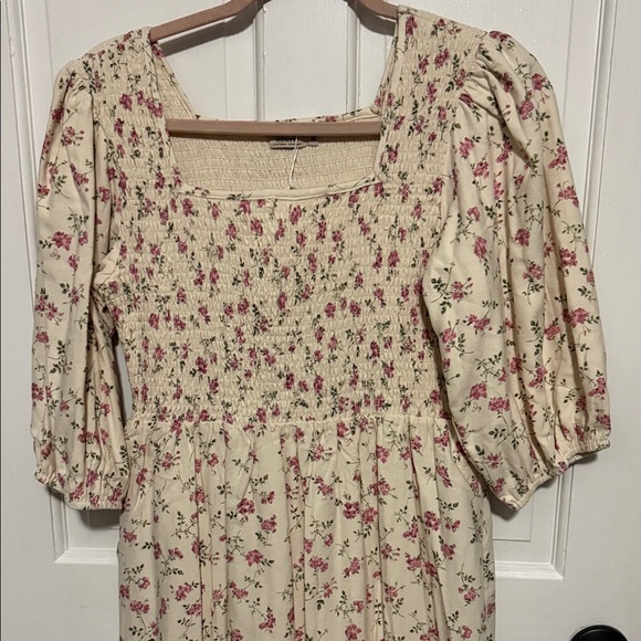 Charming Floral Long Sleeve Dress - Picture 2 of 2